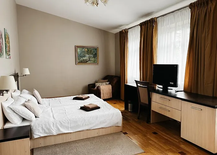 Mini-Hotel Under The Roof Львів